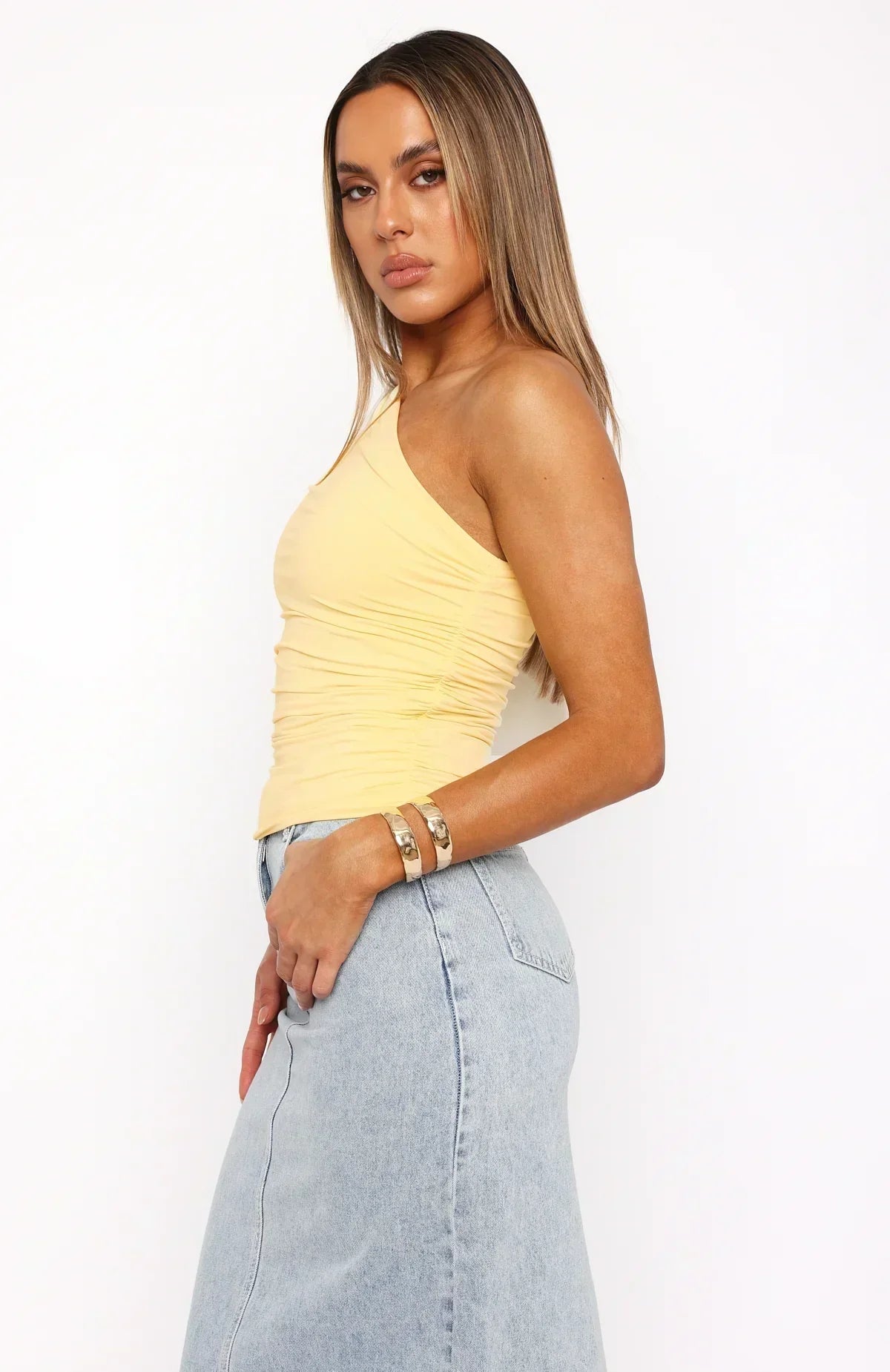Sienna – Ruby One-Shoulder Top