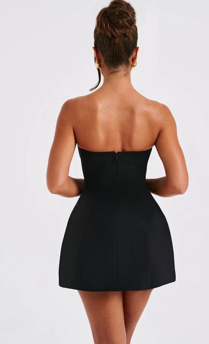 Amara – Elegant Mini Dress