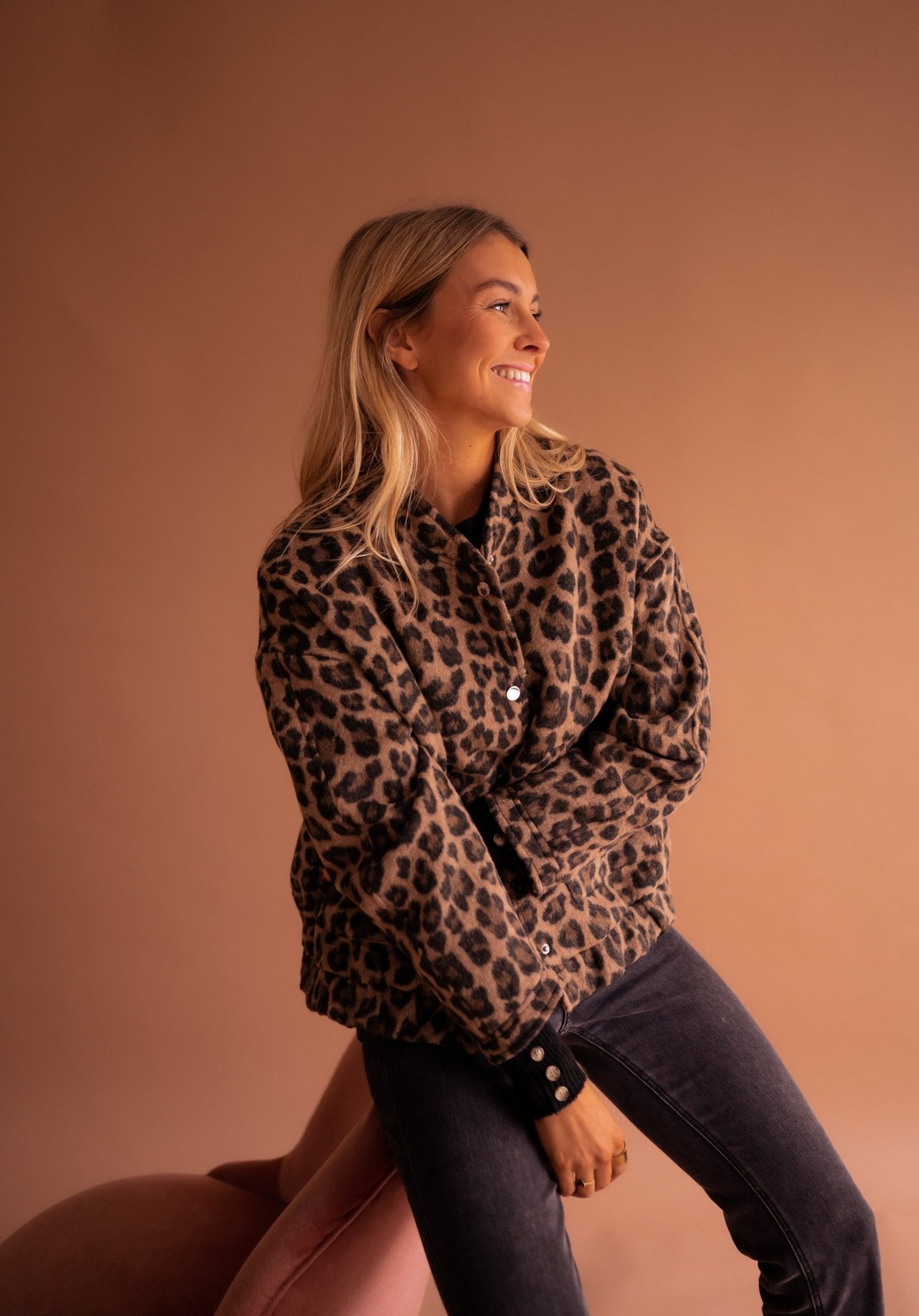 Leona™ – Wild Charm Leopard Jacket