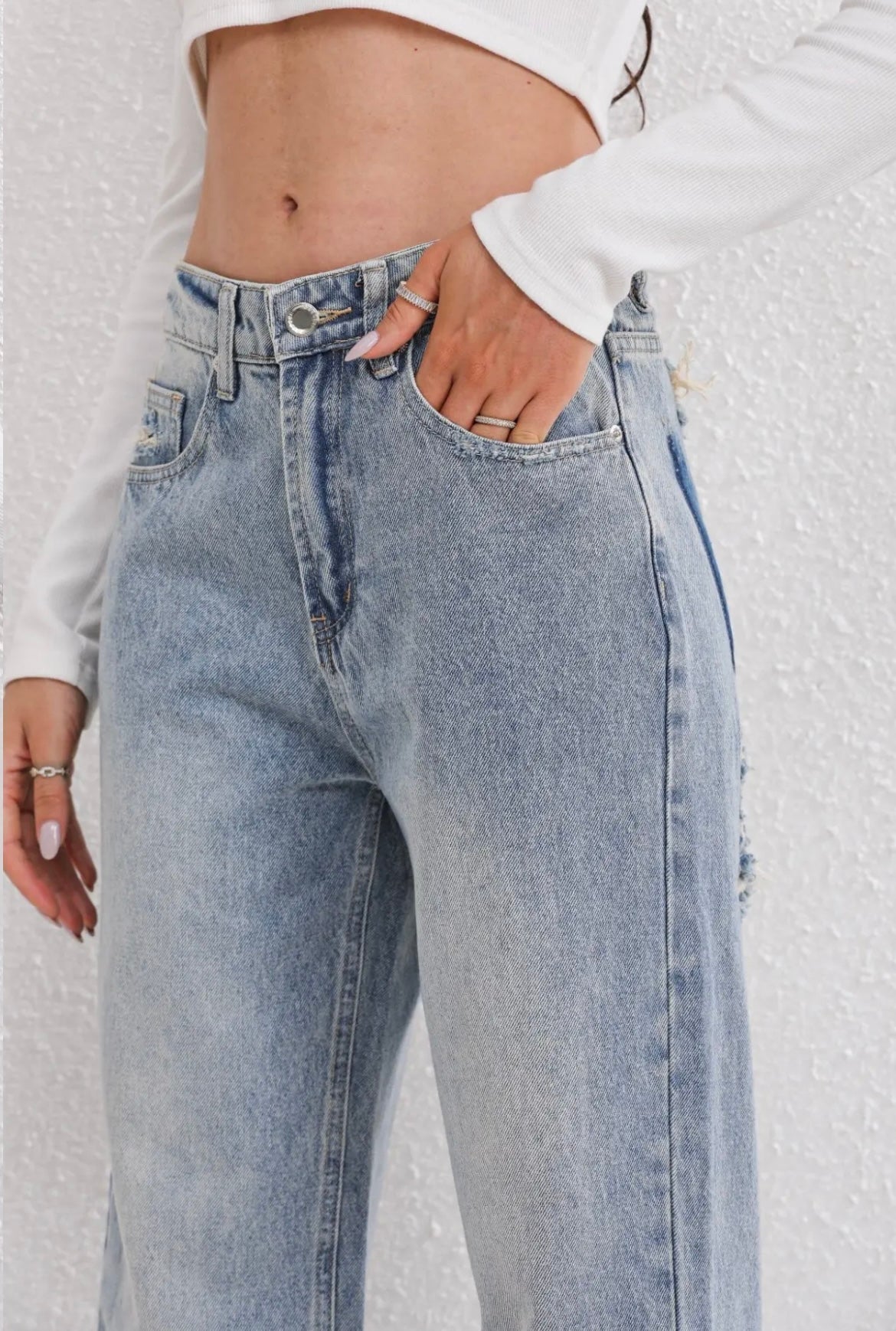 Amelia – Cloud Wash Straight Jeans