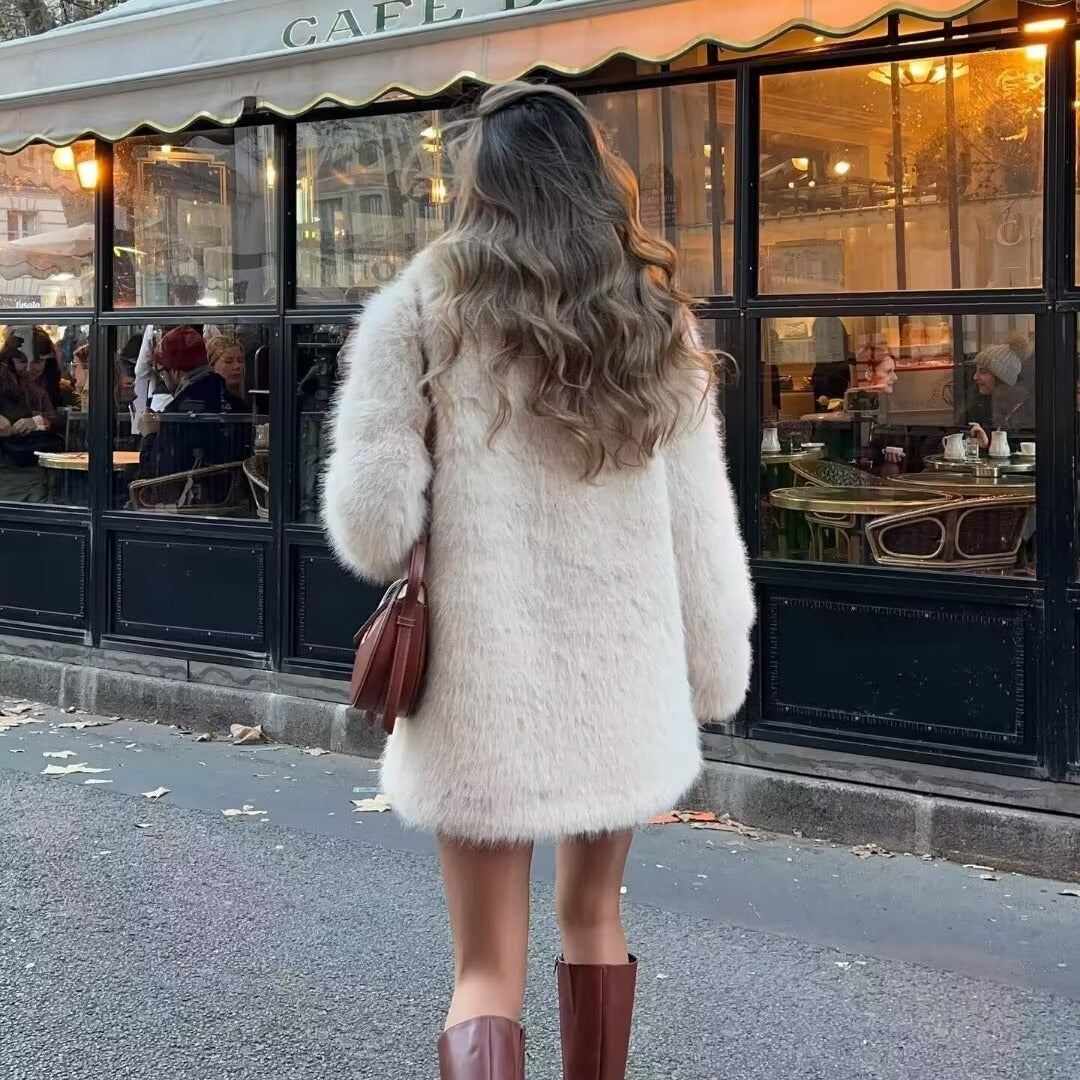 Vivienne – Luxe Winter Faux Fur Coat