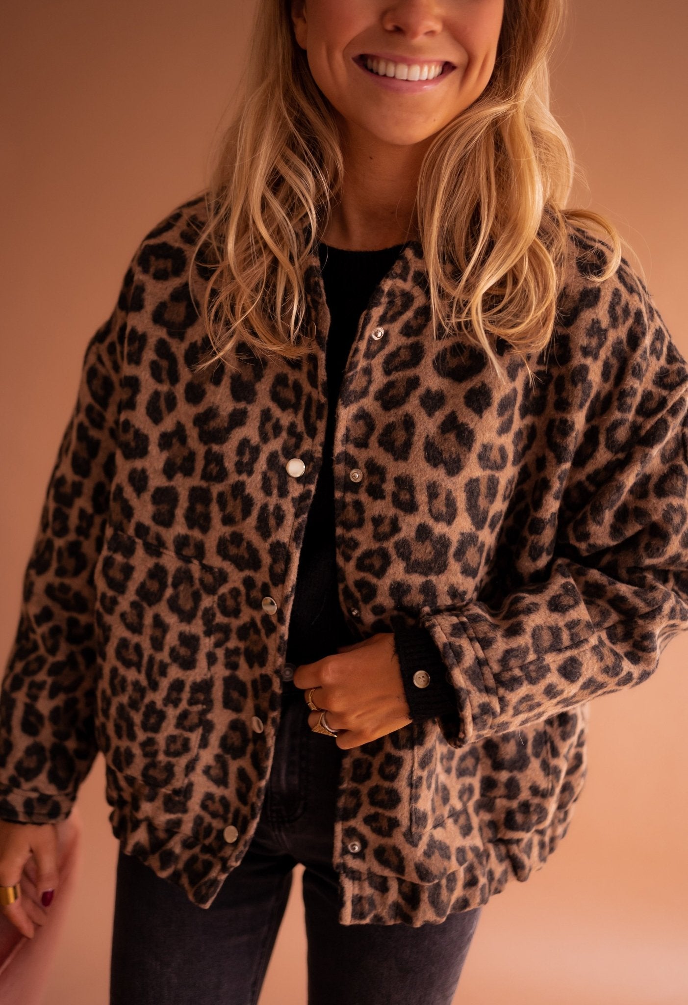 Leona™ – Wild Charm Leopard Jacket