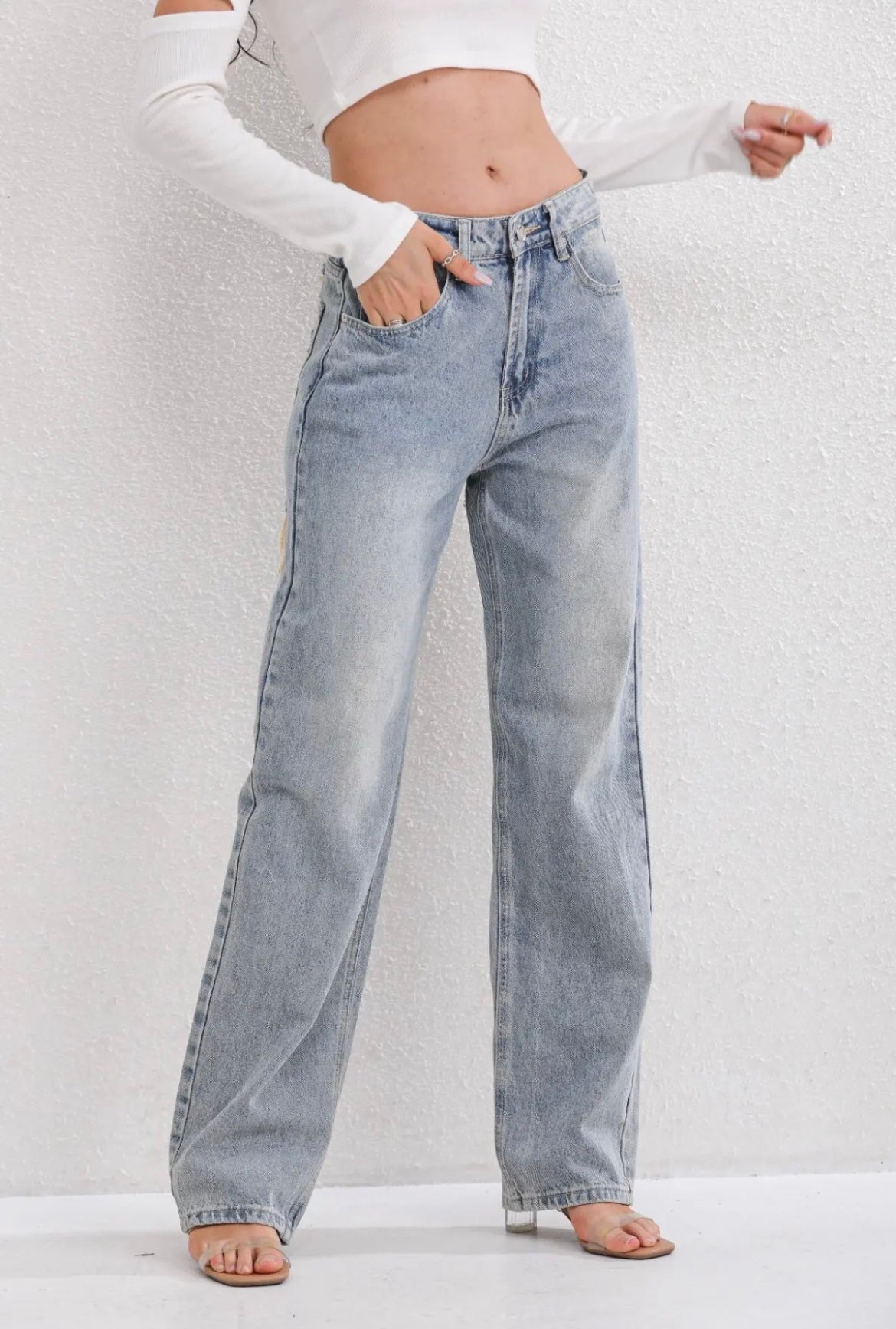 Amelia – Cloud Wash Straight Jeans